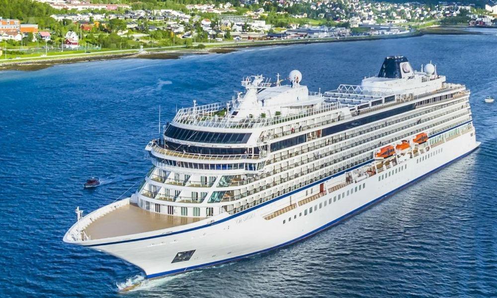 MV Garnet Meridian sailing between Caribbean islands